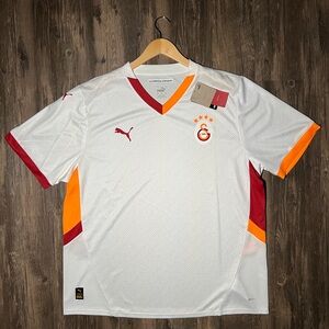 Puma Men's White, Red, and Orange Galatasaray Jersey